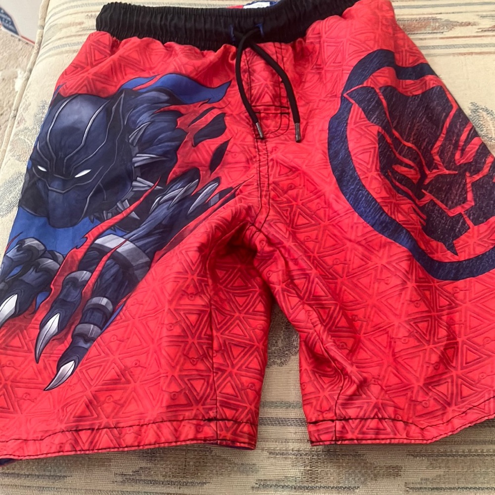 FINAL MARKDOWN Marvel swim trunks 7